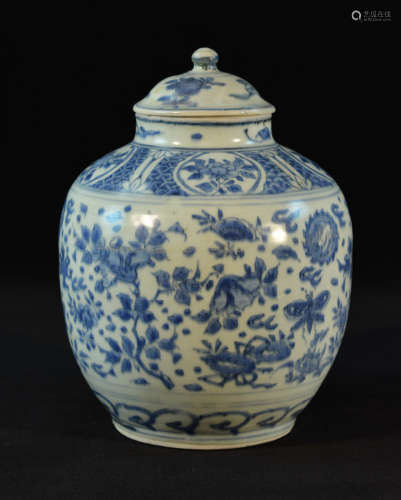 Chinese Ming Blue White Porcelain Covered Jar