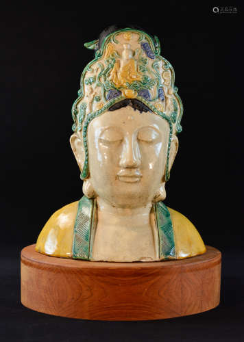 Chinese Sancai Porcelain Kuanyin on Fitted Base