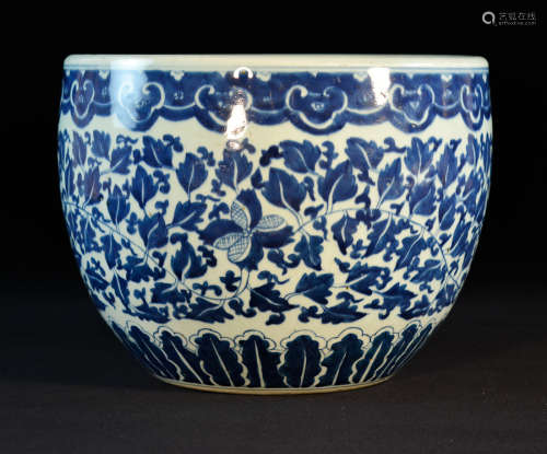 Chinese Blue White Porcelain Fish Bowl