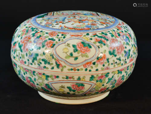 Large Chinese Round Porcelain Covered Box