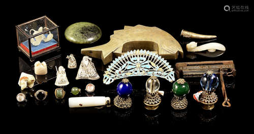 A varied collection of jewellery, hat finials, jade carvings and padlocks.  Late Qing Dynasty