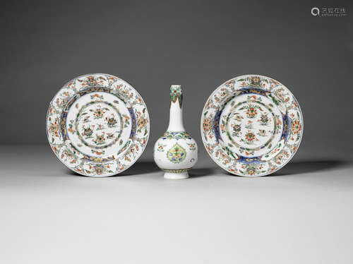 A rare pair of 'Verte Imari' dishes.  18th century