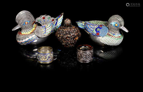 Two thumb rings and a pair of silver-filigree and enamel ducks.  Late Qing Dynasty and later