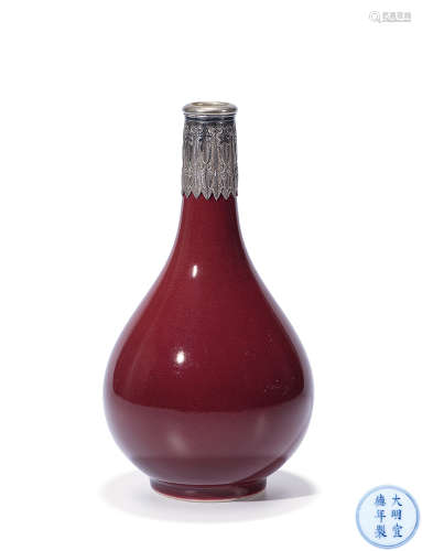 清康熙 霁红釉小胆瓶