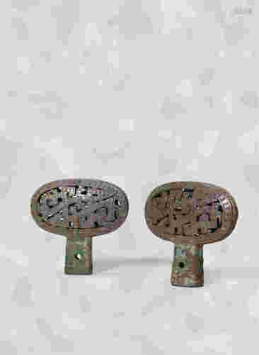 春秋时代（前770–前76） 铸青铜彩绘双面镂空蟠螭纹銮铃 （一对）