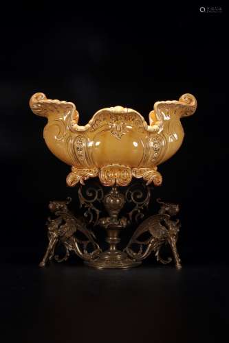 黄色彩釉陶瓷摆件配铜雕底座 法国