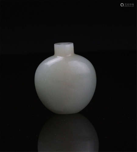 Antique Chinese Jade Snuff Bottle