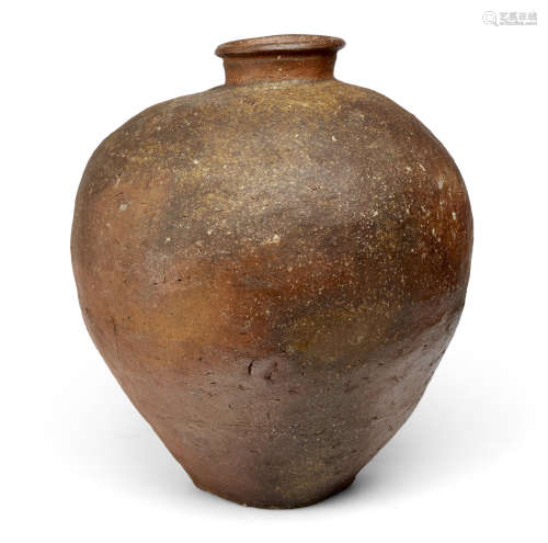 A large stoneware storage jar Shigaraki ware, Muromachi period (1333-1573), 16th century