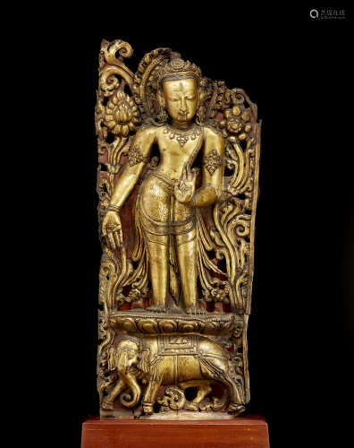 尼泊尔 十四/十五世纪 铜鎏金锤迭菩萨饰板