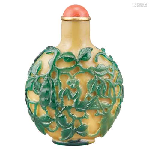 Chinese Green Overlay Brown Glass Snuff Bottle 19th Century