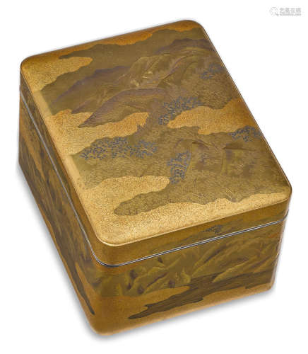 A gold lacquer box and cover Meiji era (1868-1912) or Taisho era (1912-1926), early 20th century