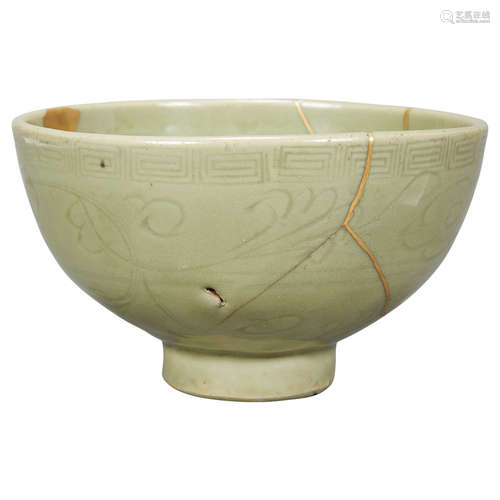 Chinese Celadon Glazed Bowl Ming Dynasty