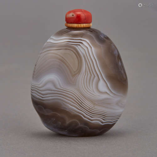 Chinese Banded Agate Snuff Bottle Qing Dynasty
