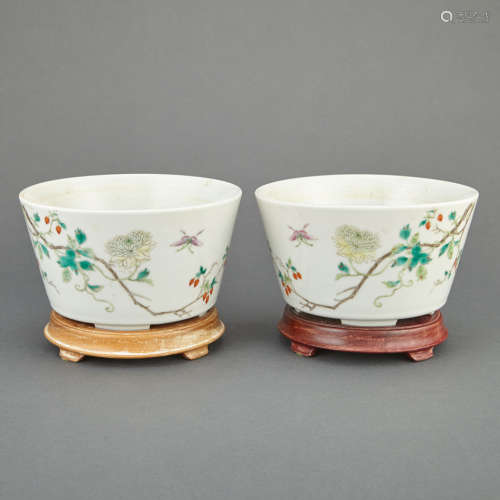 Pair of Chinese Famille Rose Glazed Porcelain Jardinieres 19th Century