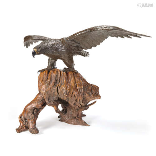 Japanese Bronze Model of an Eagle Genryusai Seiya zo seal, Meiji Period, late 19th century