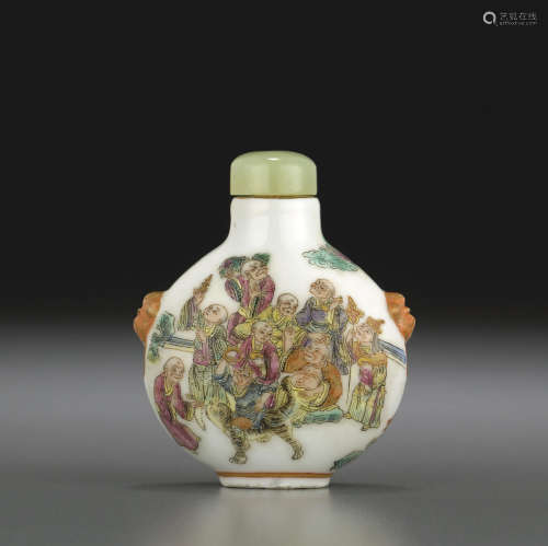 1821-1850年 清道光 瓷胎粉彩十八罗汉鼻烟壶