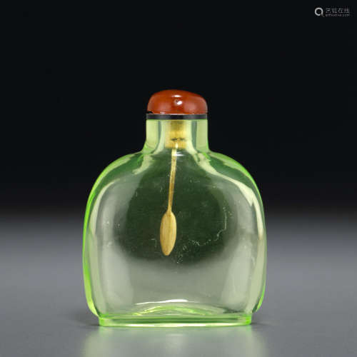 1750-1820年作 透明青檬料光素鼻烟壶