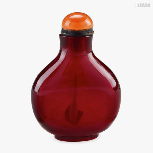 A Chinese unadorned ruby glass round snuff bottle, qing dynasty