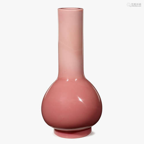 A Chinese gradient pink glass bottle vase, 18th century