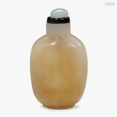 A Chinese light brown glass unadorned snuff bottle, 19th century