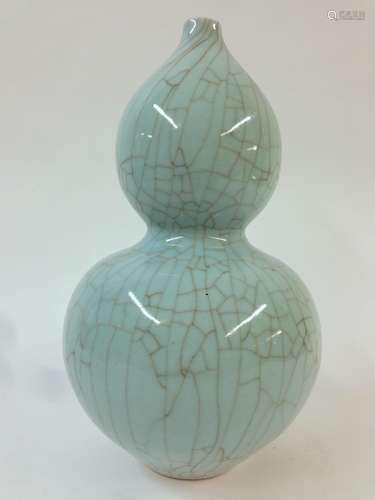 A Chinese celadon crackle glazed porcelain double-gourd vase, 20th century