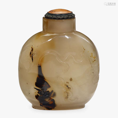 A Chinese silhouette agate 'fu bat' snuff bottle, qing dynasty