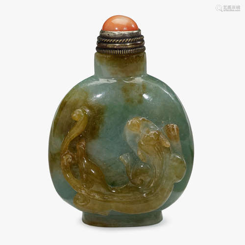 A Chinese green and russet jadeite snuff bottle, 19th century