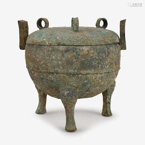 A Chinese archaic bronze 'Ding' ritual food vessel with cover, han dynasty