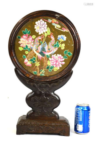Chinese Famille Rose Plaque in Wood Table Screen