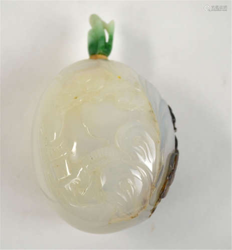Chinese Fine Carved Agate Snuff Bottle