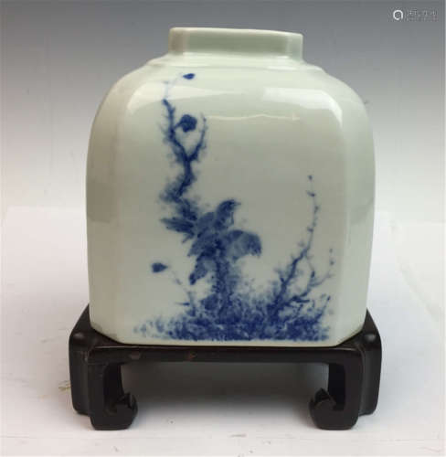 Chinese Hexagonal Blue & White Porcelain Jar