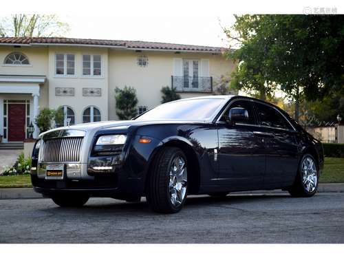 2011 BLUE ROLLS ROYCE GHOST SEDAN