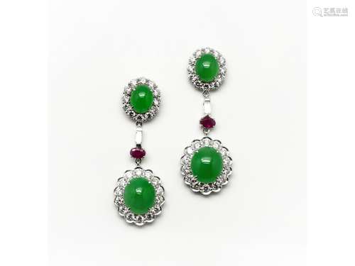 BRIGHT APPLE GREEN JADEITE JADE DIAMOND EARING