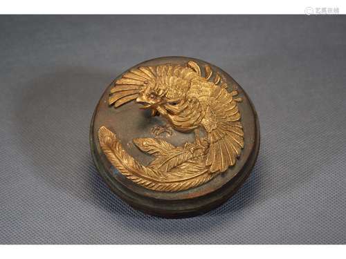 A GILT-BRONZE 'PHOENIX' CIRCULAR PASTE BOX