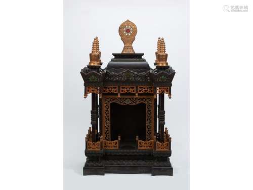 A LARGE ZITAN CARVED AND GILT-PAINTED SHRINE