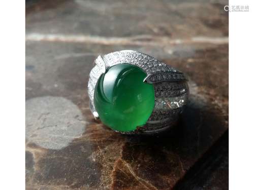 OLD-MINE GLASSY JADEITE JADE DIAMOND RING