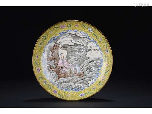 AN IMPERIAL COURT CANTON ENAMEL 'FIGURE' CIRCULAR DISH