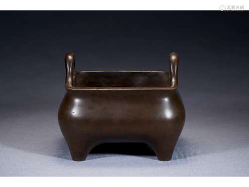 A BRONZE XUANDE DING CENSER