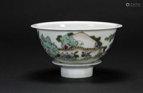 Qing - A Famille- Glazed Turnable Dec-Flower Rim Bow