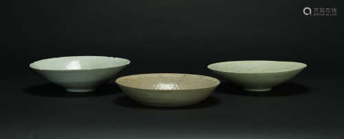 Song - A Group Of Three Small Celadon-Glazed Bowls And Dishr Gibbs