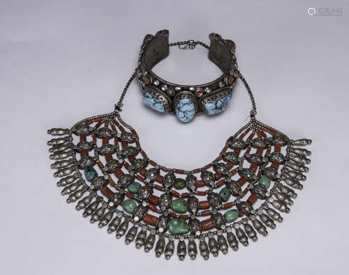Late Qing /Republic -  A Silver With Coral, Turquoise And Gems Necklace And Bracelet