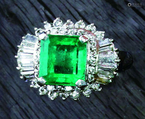 铂金 祖母绿 钻石 戒指