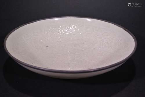 SONG D., A DING WARE FLOWER DISH