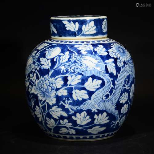 19TH C., A BLUE AND WHITE JAR OF DRAGON PATTERN WITH LID