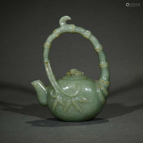 A HETIAN JADE CARVING BAMBOO JOINT POT