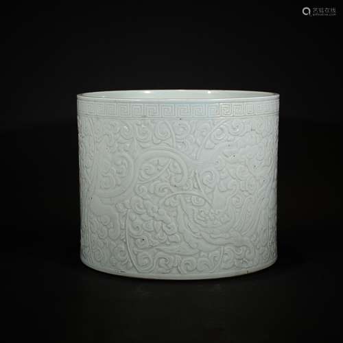 QING D., A WHITE GLAZED BRUSHPOT