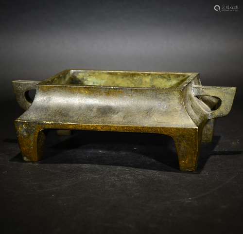 QING D., A BRONZE SQUARE CENSER