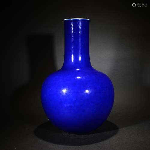 QIANLONG MARK, A BLUE GLAZED GLOBULAR VASE