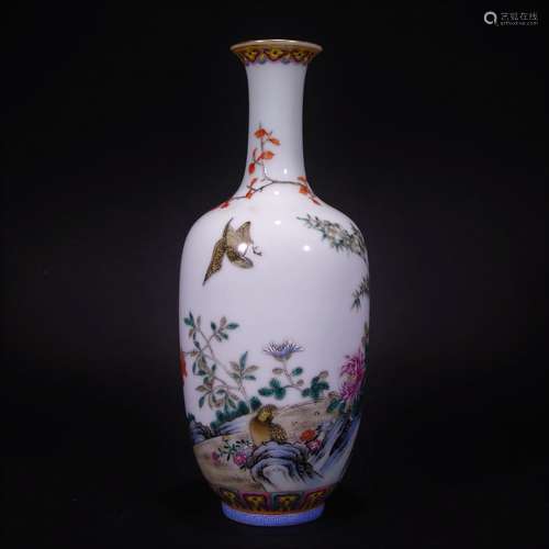 JIAQING MARK, CHINESE FAMILLE ROSE VASE