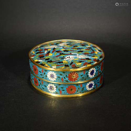 XUANDE MARK, A CLOISONNE BOX WITH OUTLINE IN GOLD